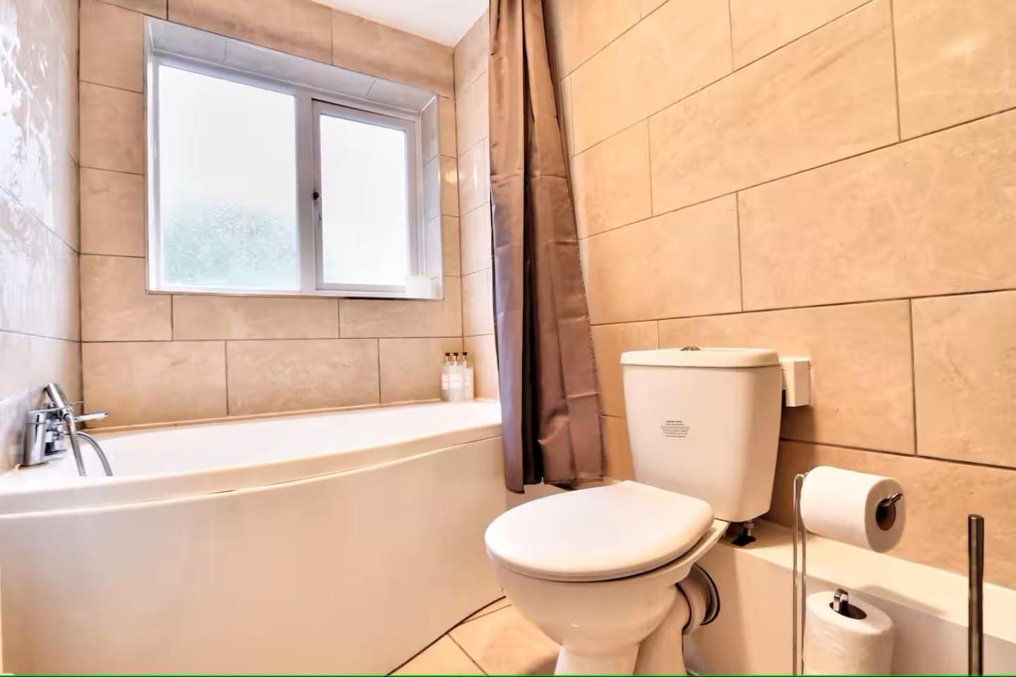 Amazing Beautiful King Size Bedroom 1 - Heybridge  ภายนอก รูปภาพ